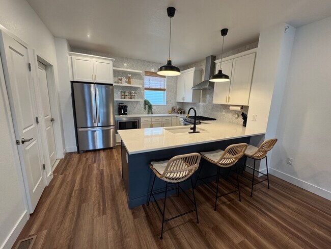 Building Photo - 2851 W 69th Ave