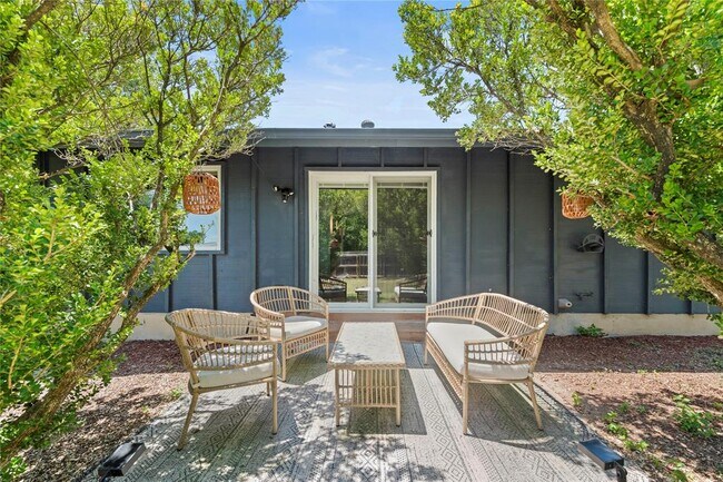 Building Photo - 1510 Coronado Hills Dr