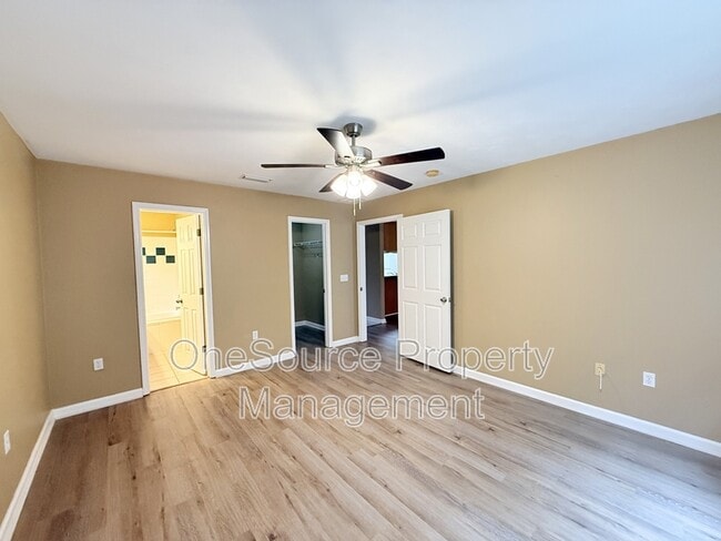 Building Photo - 111 N Charles Willis Dr