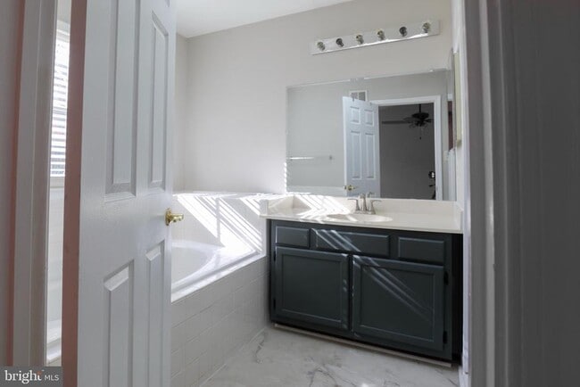 Building Photo - 12304 Sea Pearl Ct