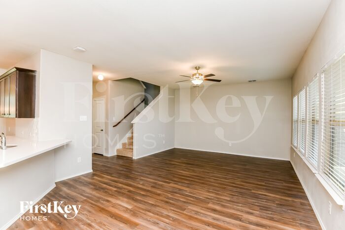Building Photo - 5836 Japonica St