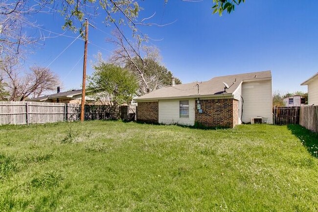 Building Photo - No Application Fees*