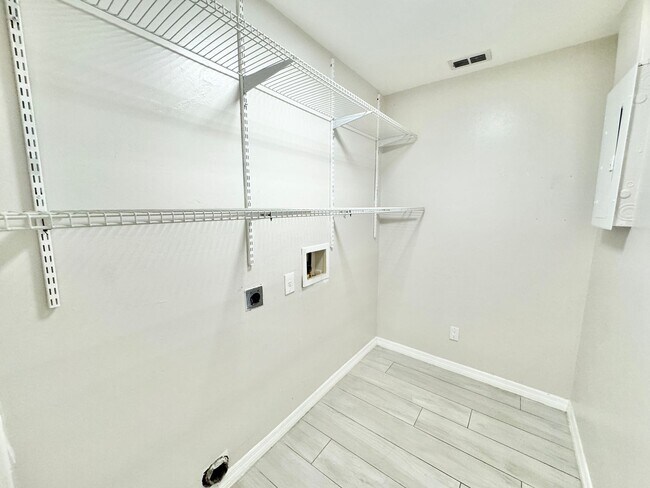 Building Photo - PB - Terrace Avenue Land Trust (2645 TA)
