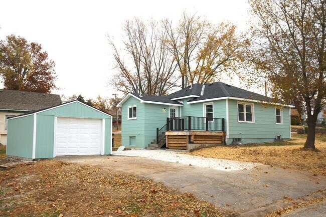 Building Photo - 126 S Kimball St