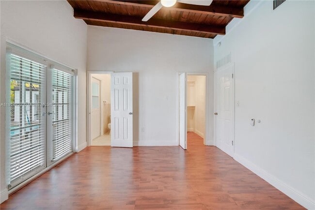 Building Photo - 10621 SW 111th St