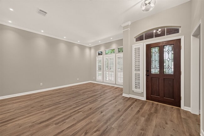 Building Photo - 1527 Lake Pauline Ct