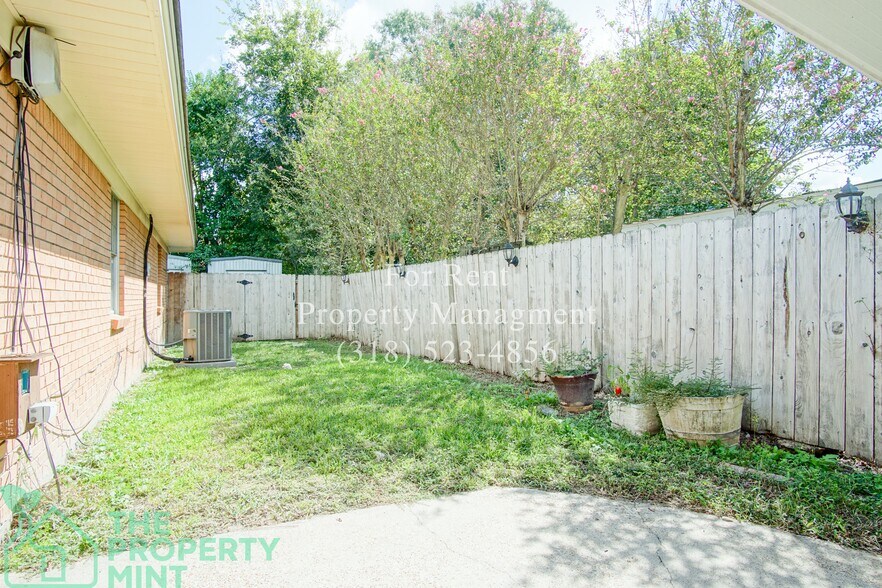 Building Photo - 2327 Whitney Dr