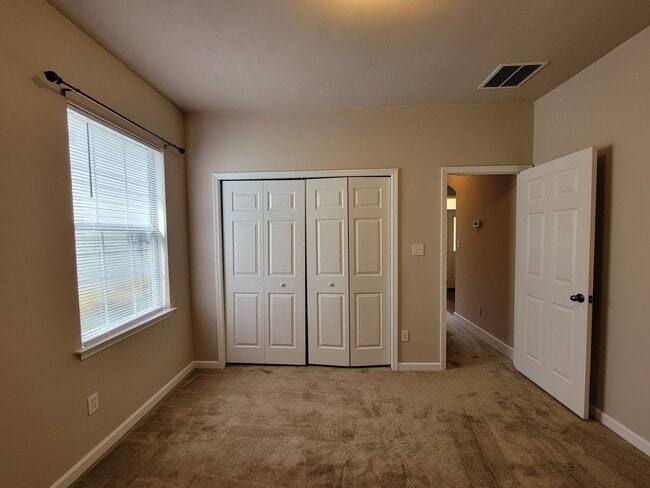 Building Photo - 3/2 townhome available for rent August 6, 2026, renting for $1795 per month, privacy fenced back ...