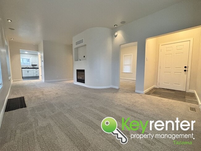 Building Photo - Newly Remodeled 2-Bedroom, 2-Bath Tacoma Home with Finished Basement, Large Backyard, and Detache...