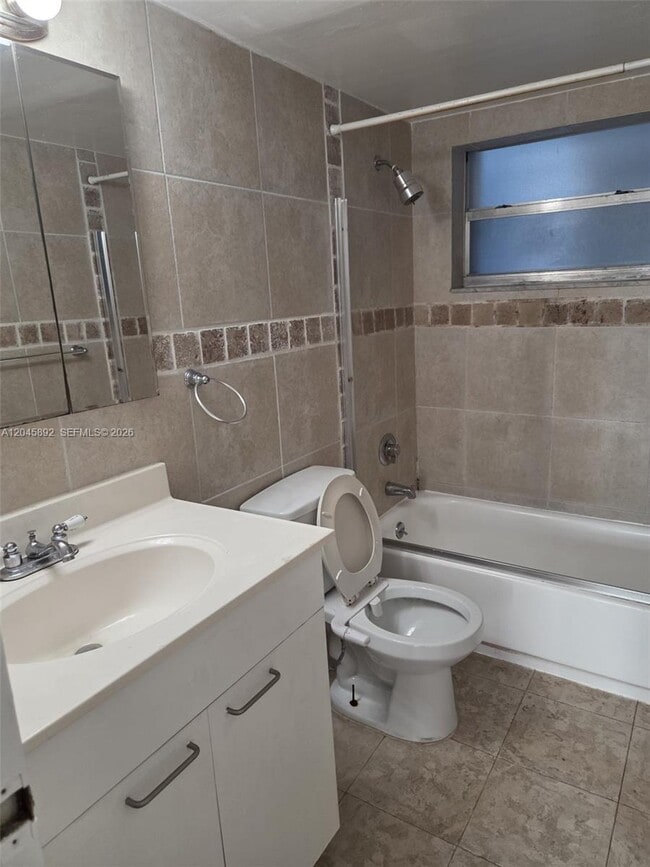 Building Photo - 7900 Tatum Waterway Dr
