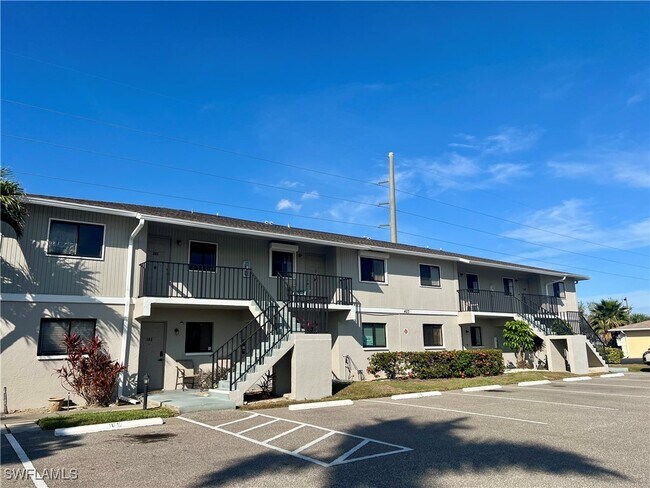Building Photo - 423 Cape Coral Pkwy W