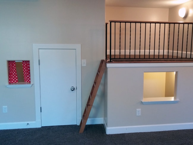 Building Photo - Spacious Alpine Home w/ Separate Basement ...