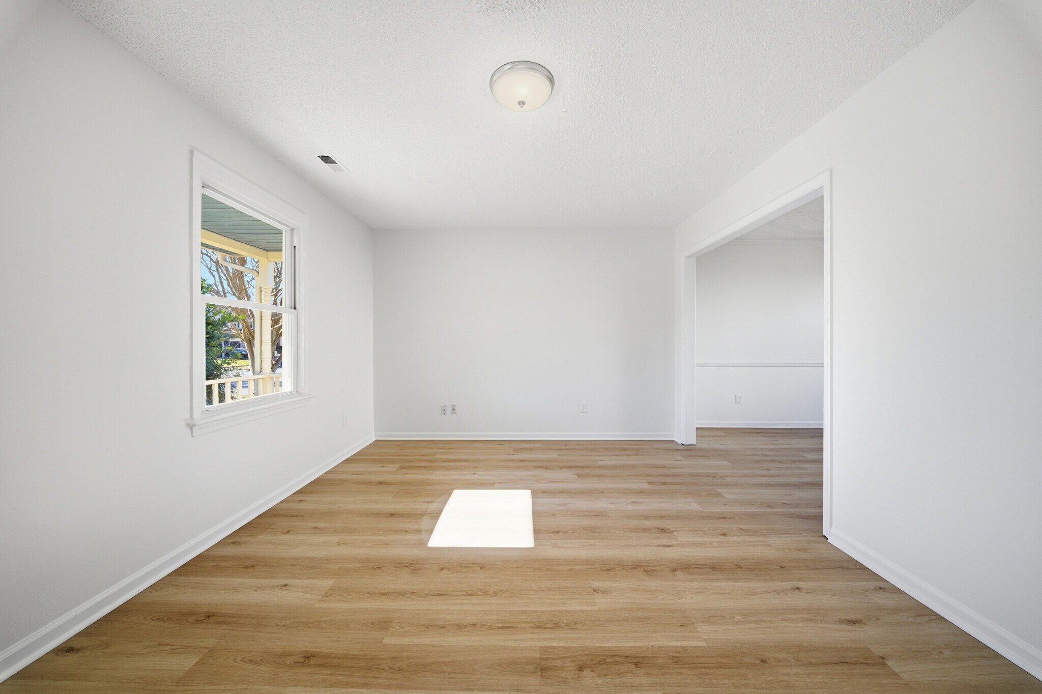 Building Photo - 4732 Brompton Dr