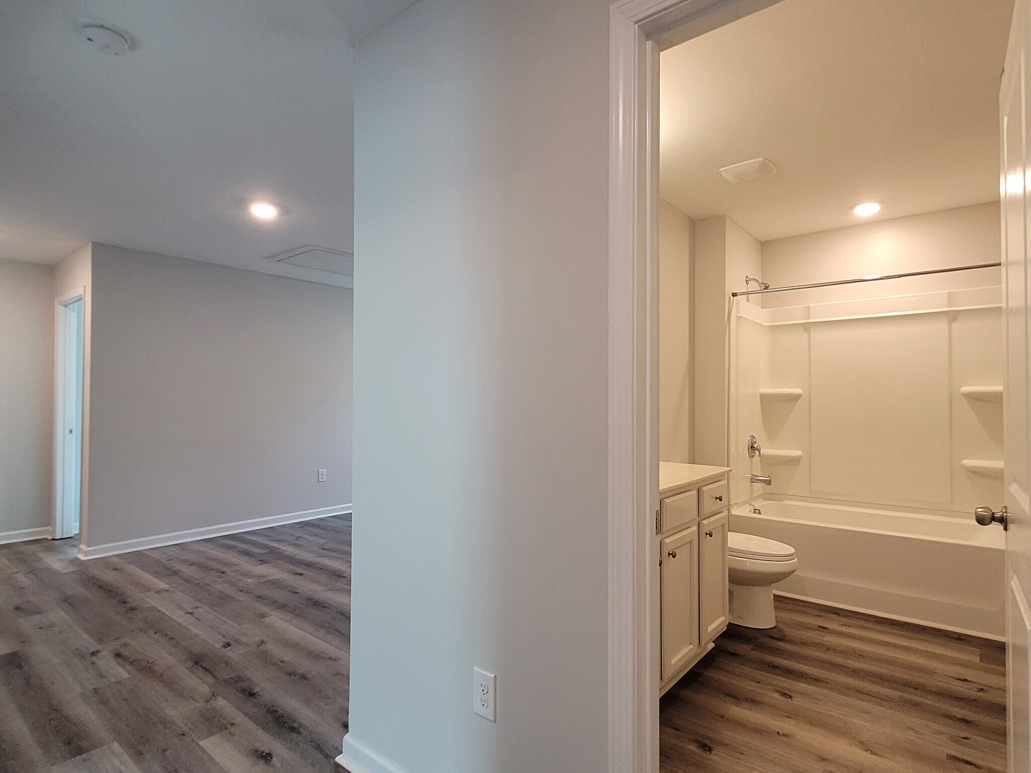 Building Photo - 7934 Rudder Cir