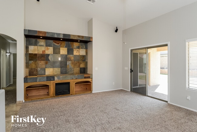 Building Photo - 1263 W Busa Dr