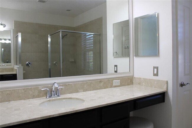 Building Photo - 629 Rosemary Cir