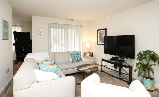 Interior Photo - Maple Avenue Apartments