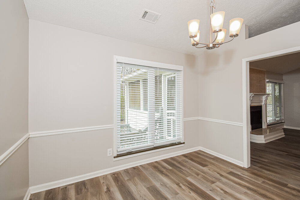 Building Photo - 110 River Oaks Dr