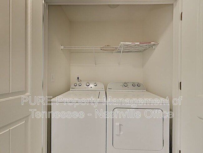 Building Photo - 100 Cobblestone Pl Dr