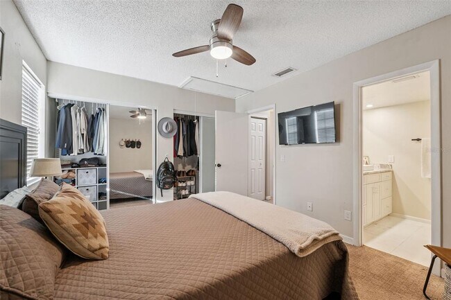 Building Photo - 4821 W McElroy Ave