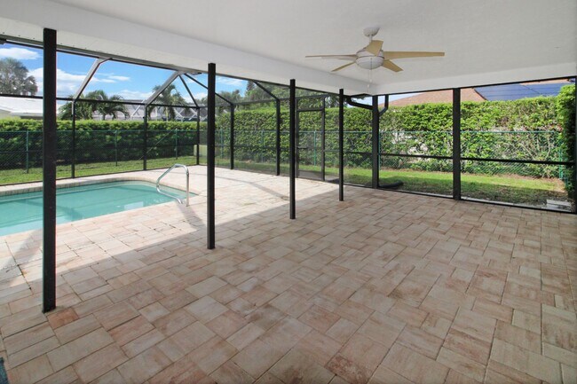 Building Photo - 1036 N Cypress Point Dr