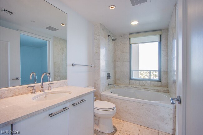 Building Photo - 222 Karen Ave