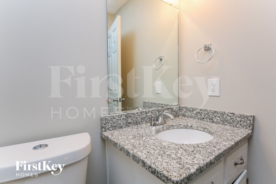 Building Photo - 5417 Hulsey Cir