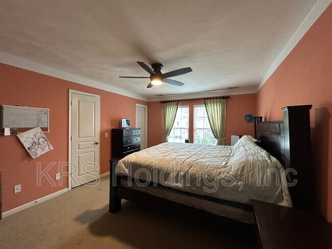 Building Photo - 5210 Moreland St