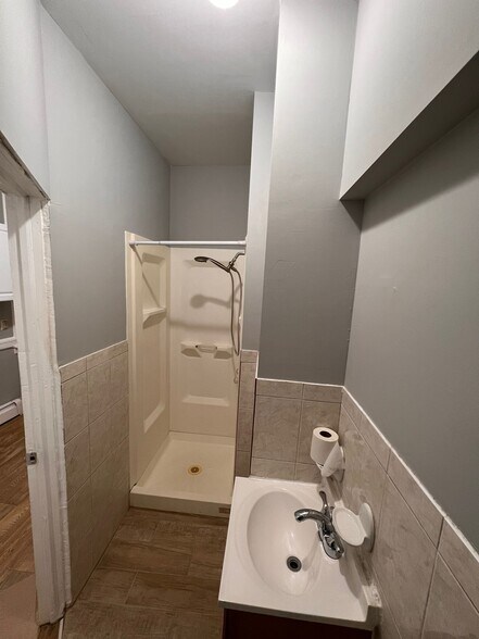 Building Photo - 1317 44th St