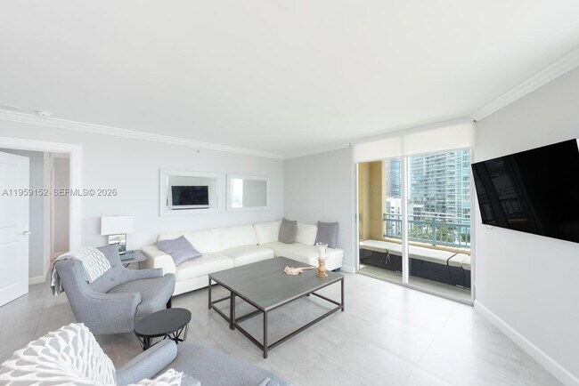 Building Photo - 90 Alton Rd