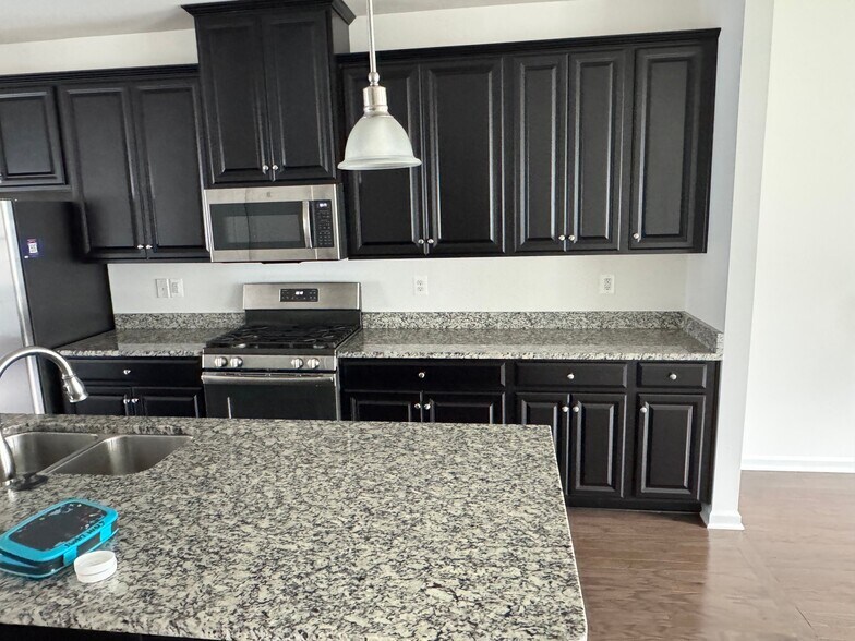Building Photo - 2803 Wheatland Station Way