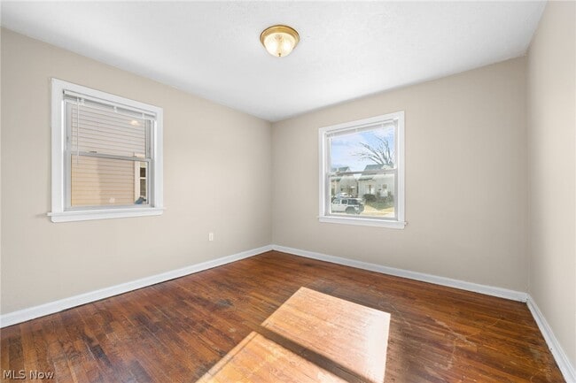 Building Photo - 2438 Brookdale Ave