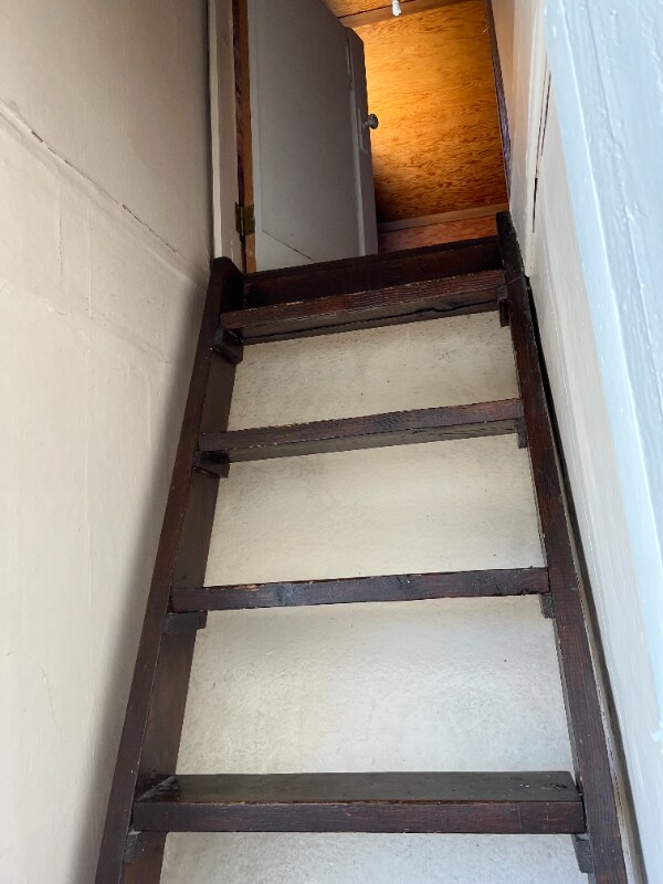 Building Photo - 747 12200 S