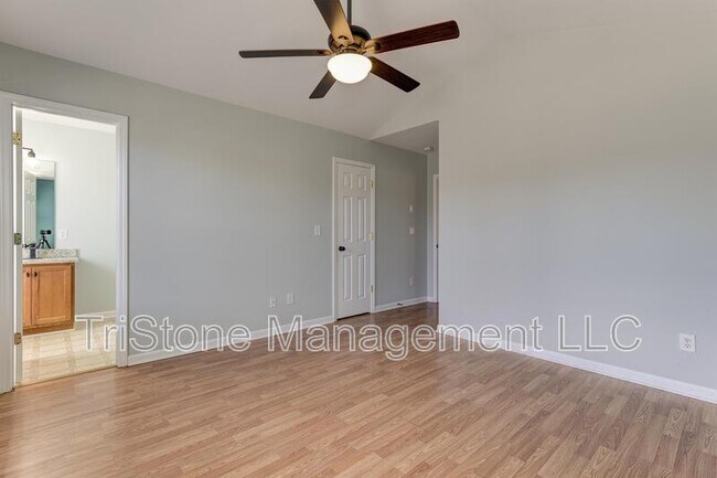Building Photo - 5724 Henderson Oaks Dr