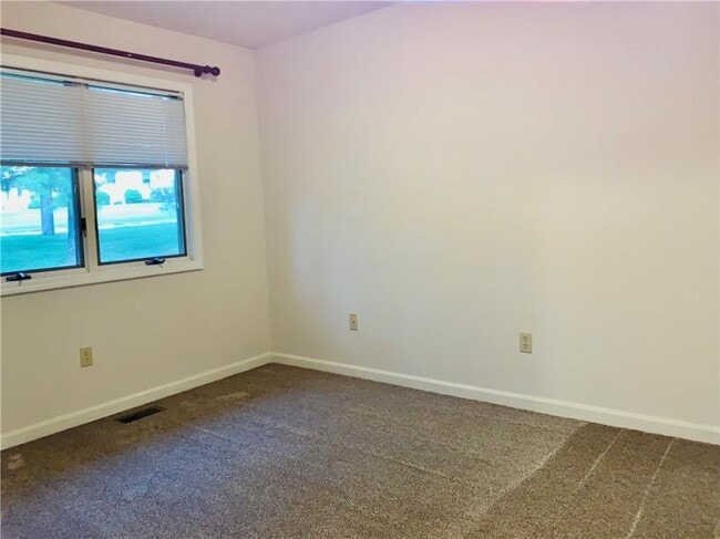 Building Photo - 2 bedroom in Decatur IL 62521