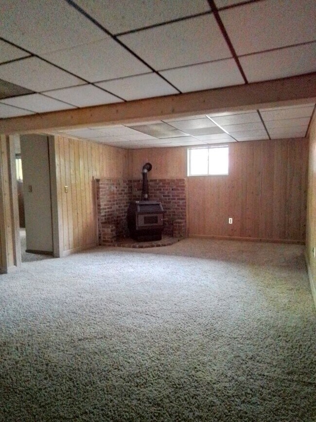 Building Photo - Single family home w / elbow room in Bozeman