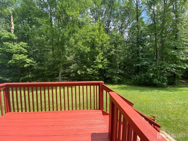Building Photo - 120 Briarwood Dr