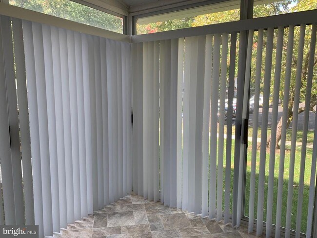 Building Photo - 8200 Aspen Glen Ct