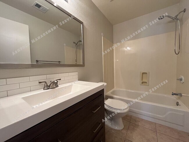 Building Photo - 16261 N 91st Dr