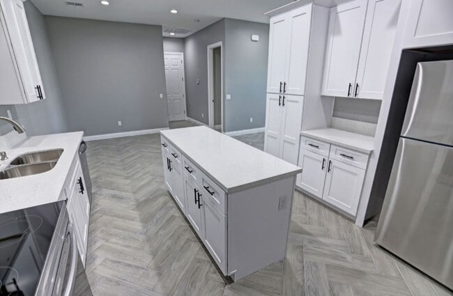 Building Photo - CALVADA VALLEY U3 - Galaxy Street