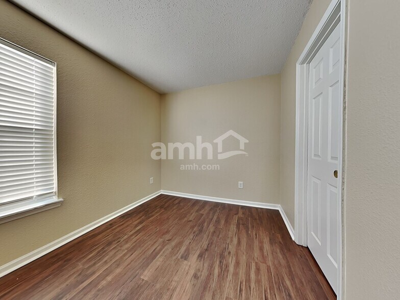 Building Photo - 8149 Whitham Dr