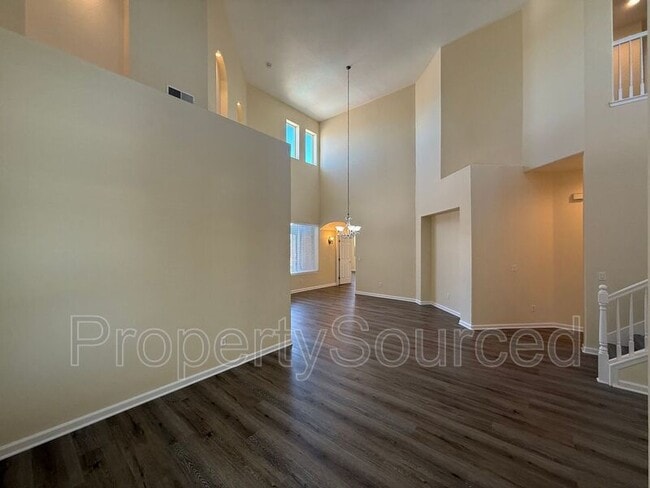 Building Photo - 1633 Sparrowhawk St