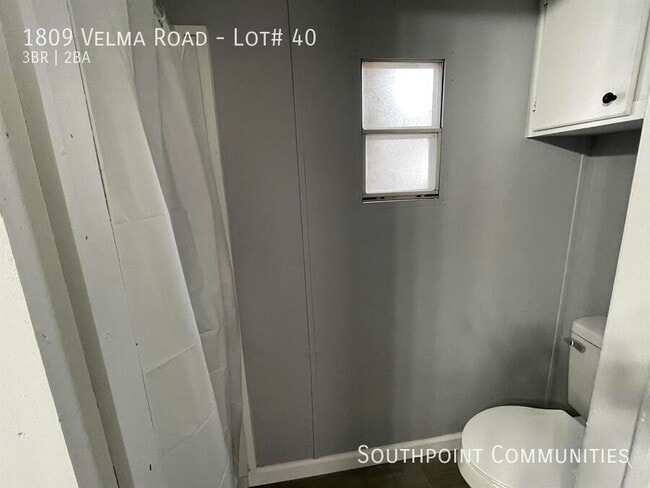 Building Photo - 1809 Velma Rd