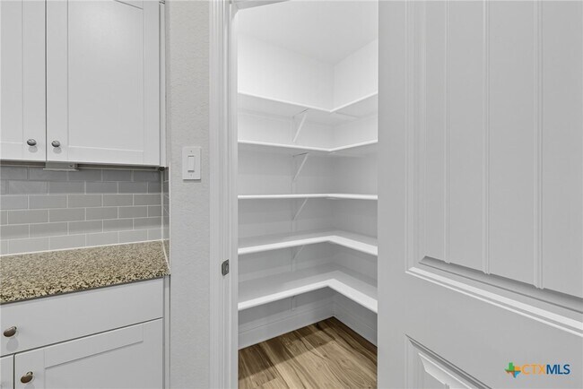 Building Photo - 1308 Parkwood