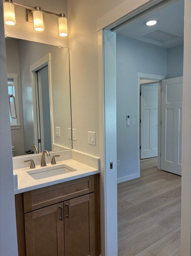 Building Photo - 2 Bed 2.5 Bath New-Construction Duplex