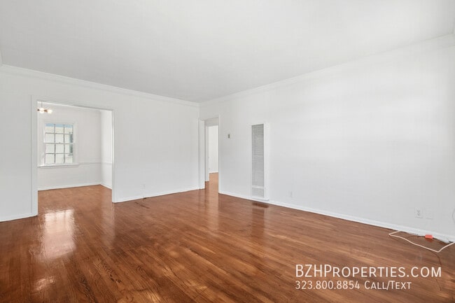 Building Photo - 1047 S Holt Ave