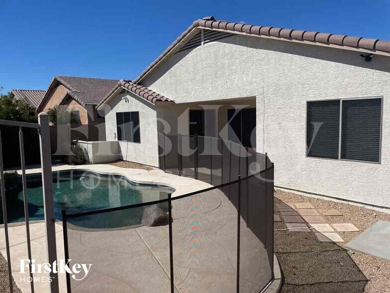 Building Photo - 18451 W Sunrise Dr