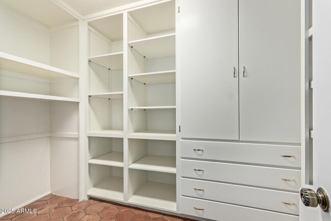 Building Photo - 1710 Staghorn Ln