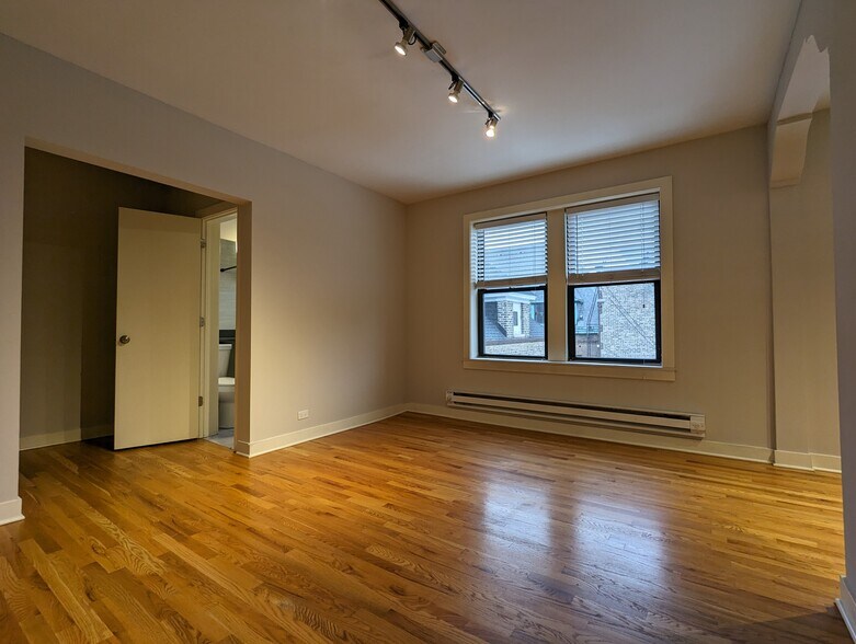 Building Photo - 2430 N Kedzie Blvd