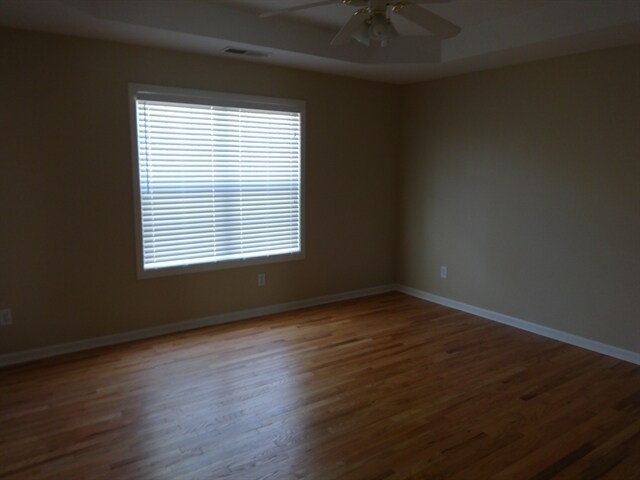 Building Photo - 5966 Tate Dr